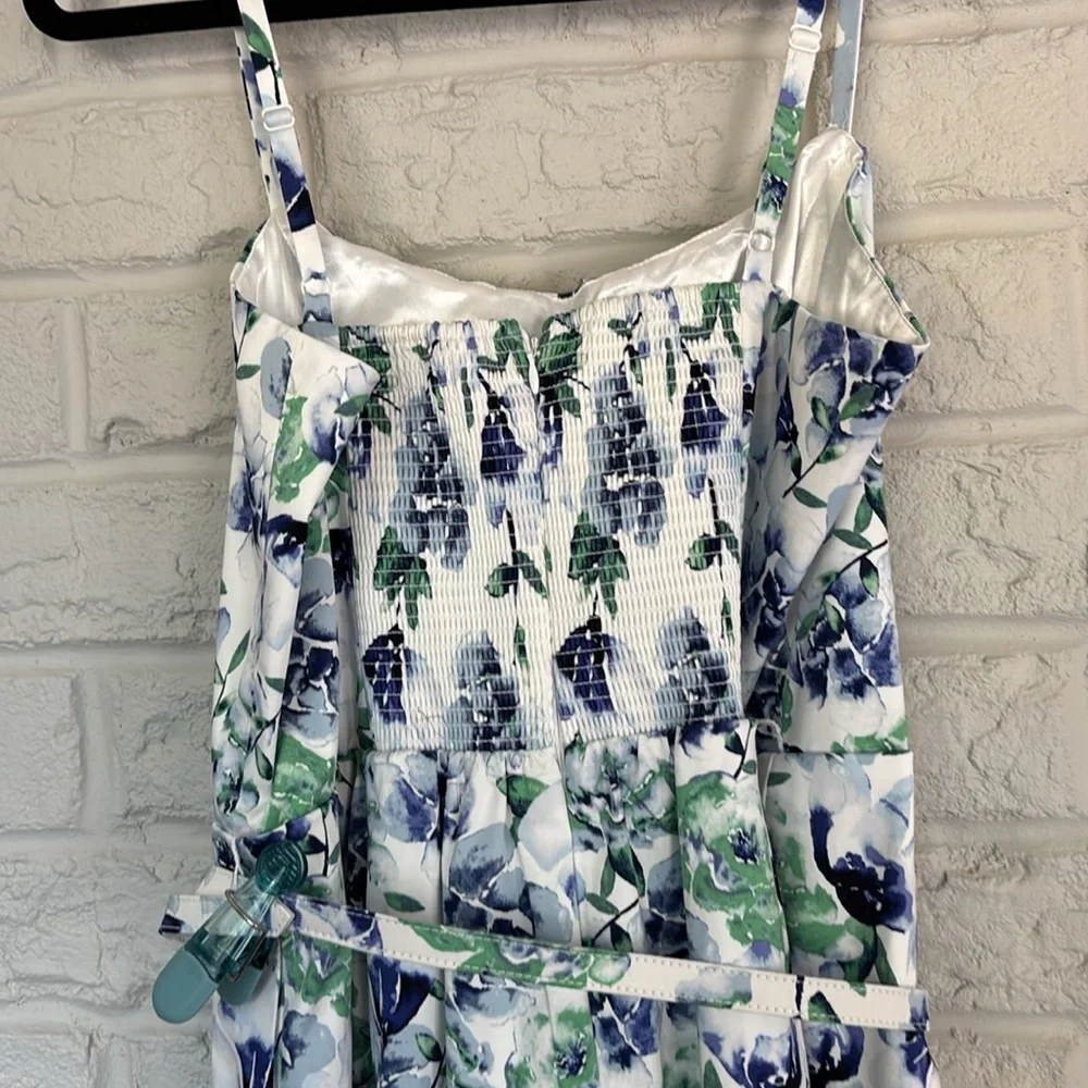 White House Black Market Smocked Floral Belted Dress Size 10 - Picture 7 of 9